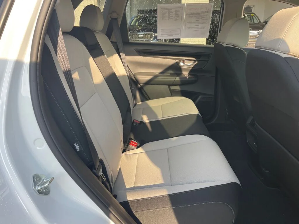 Used 2024 Platinum White Pearl Honda EX image 29