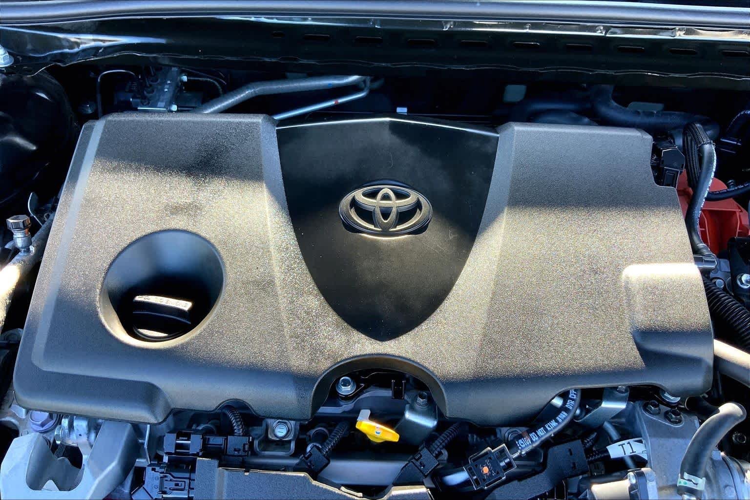 Used 2025 Midnight Black Metallic Toyota LE image 32