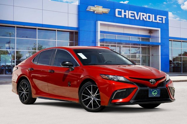 2022 Toyota Camry SE