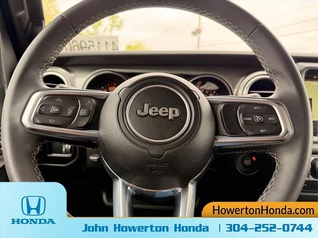 Used 2023 Gray Jeep Sahara image 18
