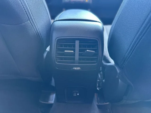 Used 2022 Blue Ford SE image 23