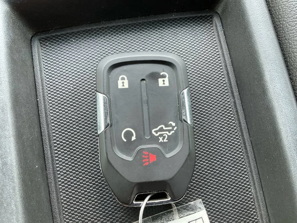 Used 2020 SATIN STEEL METALLIC Chevrolet LT image 30