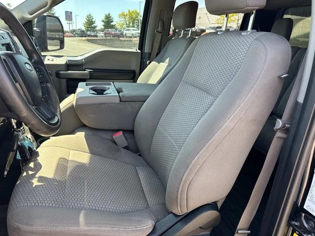 Used 2017 Black Ford XLT image 24