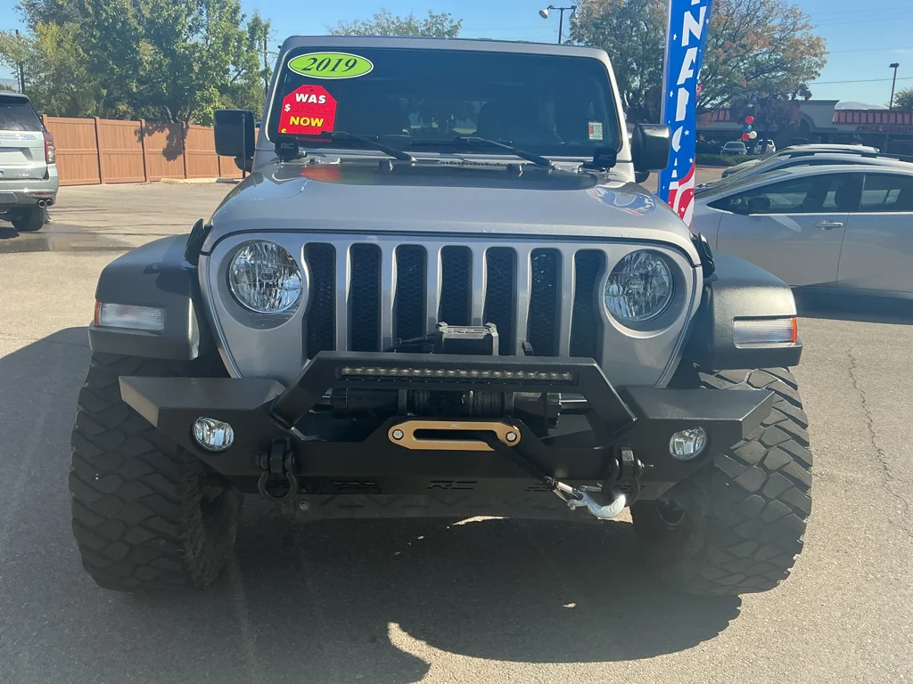 Used 2019 Billet Silver Metallic Clearcoat Jeep Sport S image 2