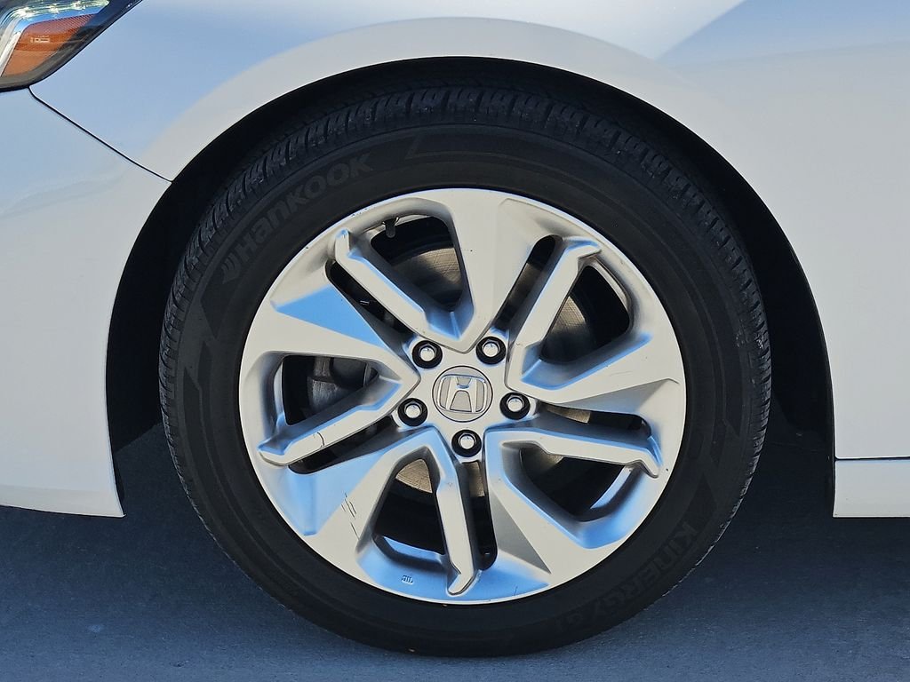 Used 2019  Honda LX image 9