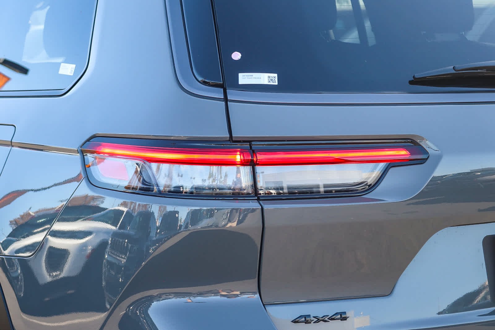New 2027 Sting-Gray Clear-Coat Paint Jeep Laredo Altitude image 7