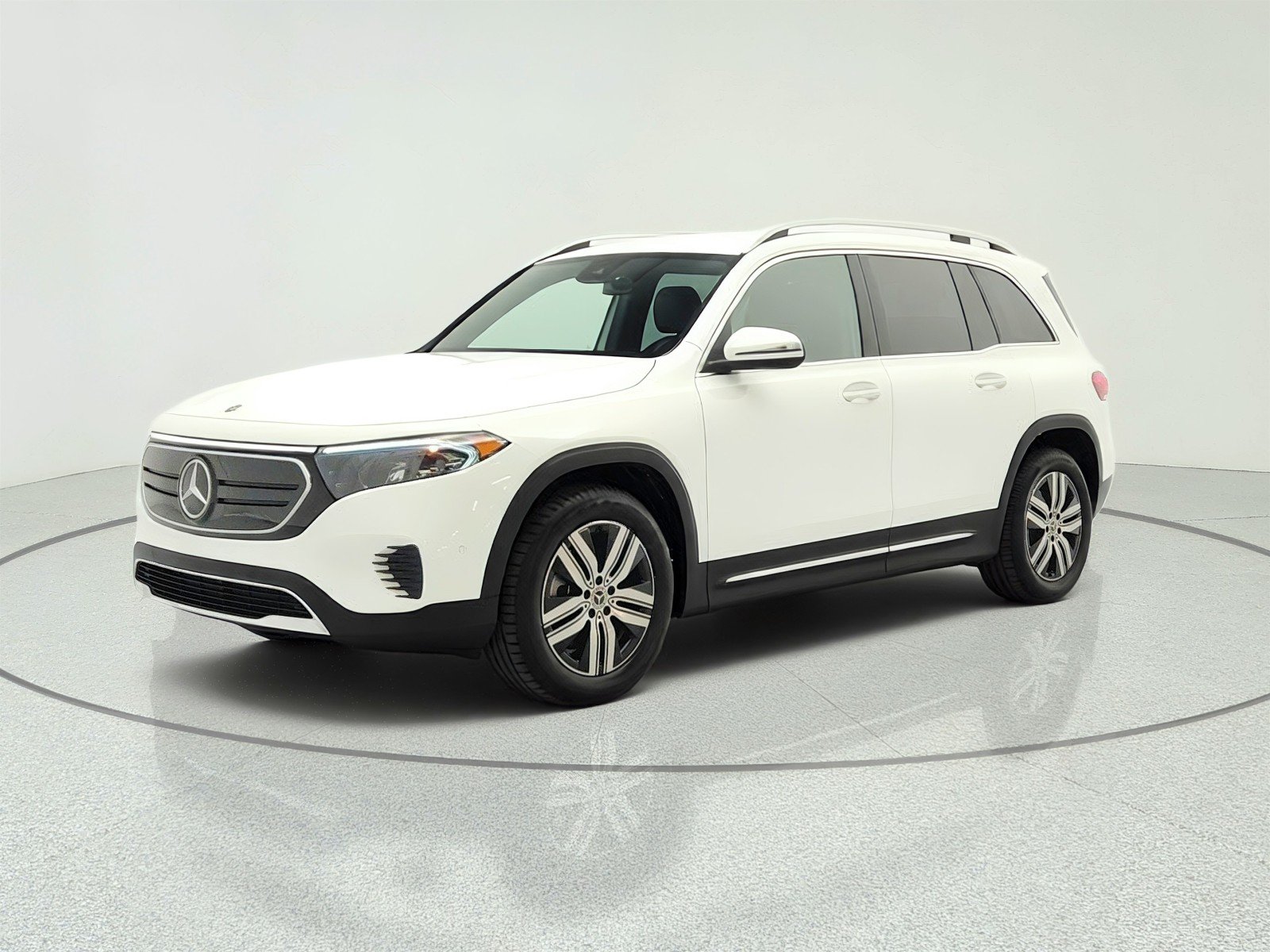 Used 2023 Polar White Mercedes-Benz EQB 300 4MATIC® SUV image 1