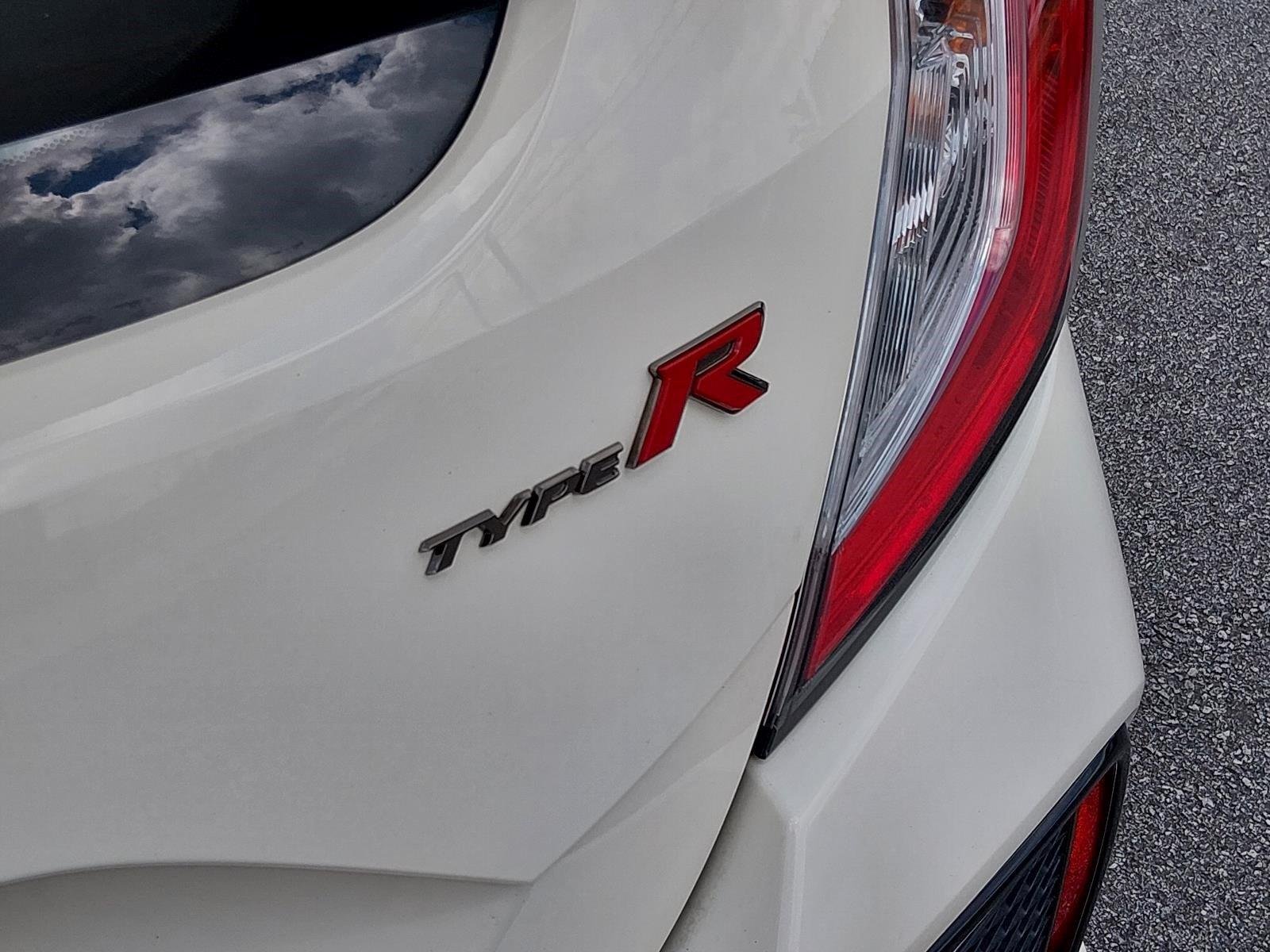Used 2019 Championship White Honda Type R Touring image 21