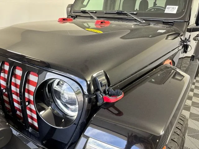Used 2022 Black Jeep Altitude image 33