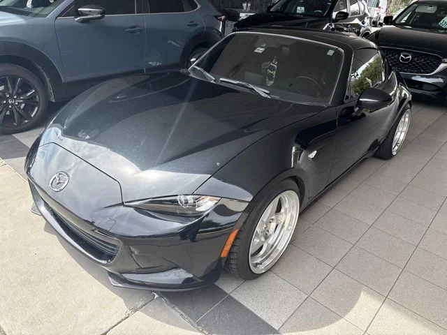 Used 2022 Black Mazda Grand Touring image 2