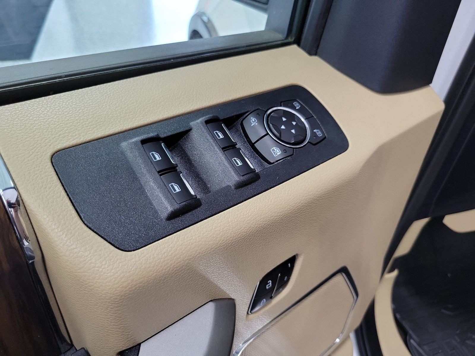 Certified Used 2020 White Ford Lariat image 7