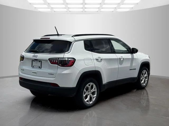 Certified Used 2024 White Jeep Latitude image 7