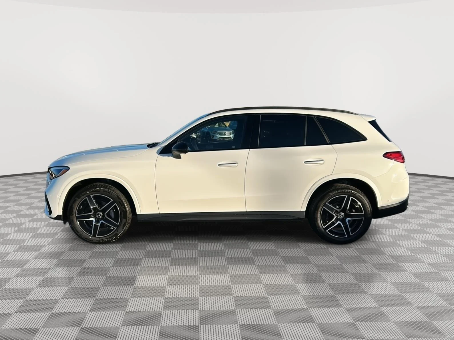 New 2026 Polar White Mercedes-Benz GLC 300 image 6