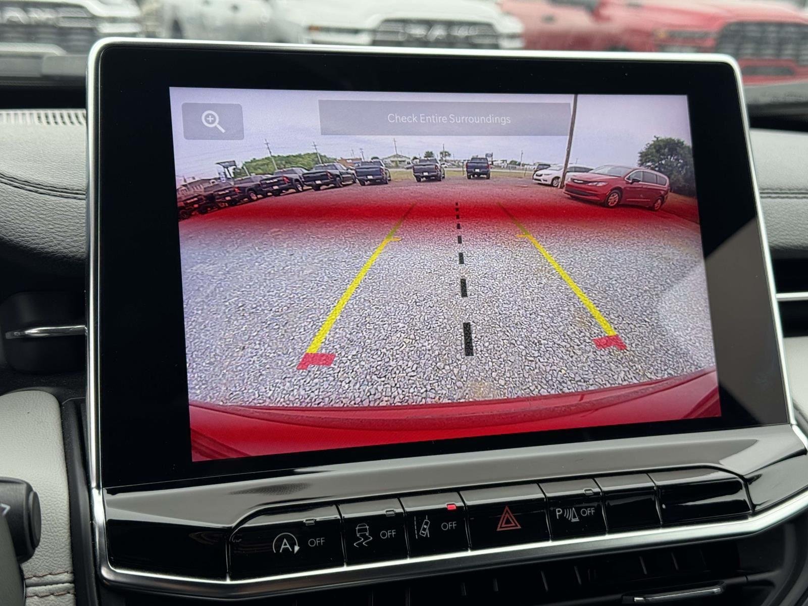 Used 2025 Red Hot Pearlcoat Jeep Limited image 3