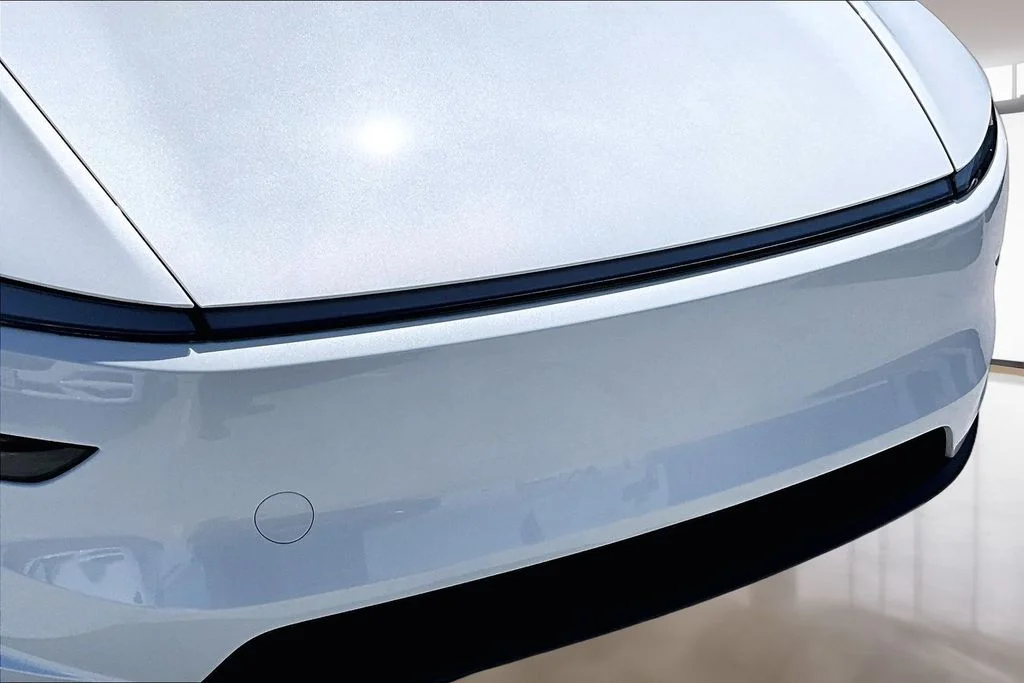 Used 2026 White Tesla Premium image 31