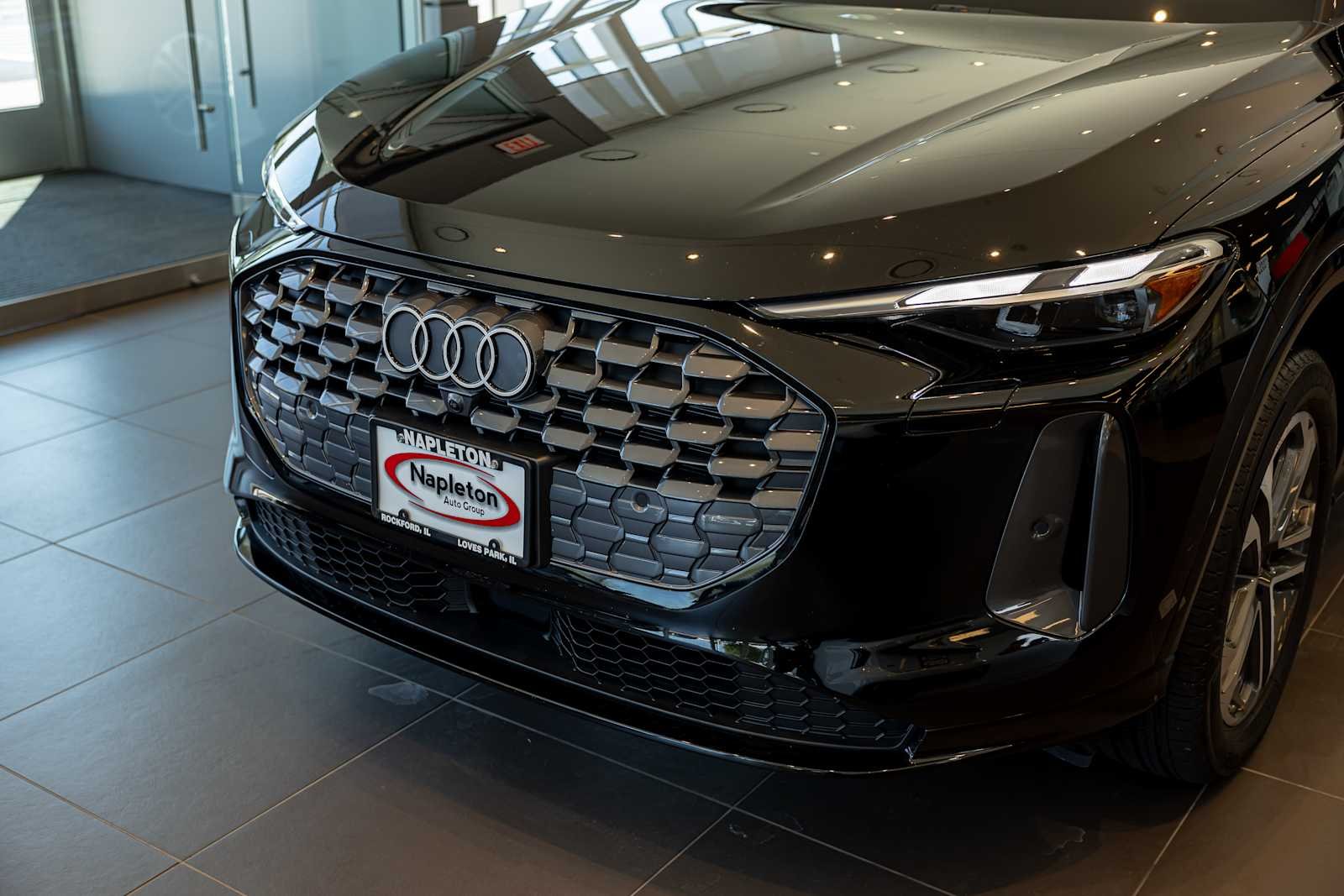 Used 2025 Mythos Black metallic Audi Premium image 44
