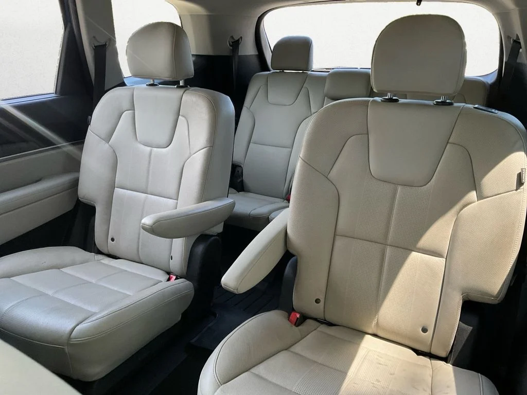 Used 2023 Black Kia EX image 9