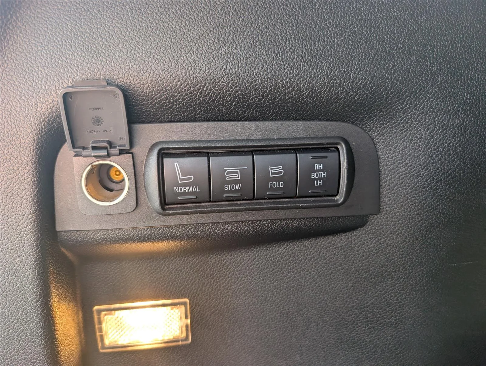 Used 2019 Agate Black Ford Limited image 32