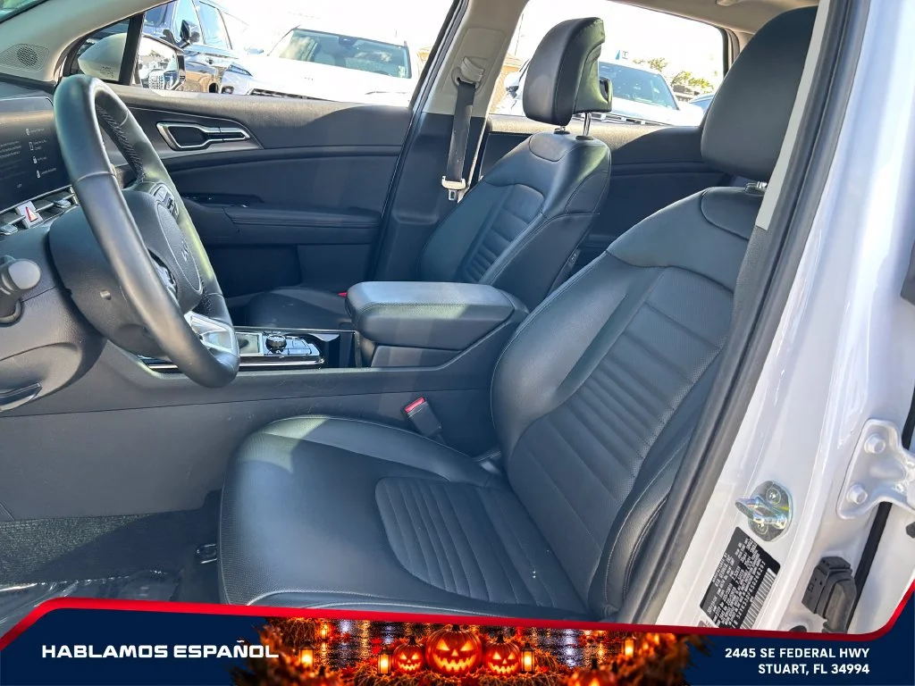 Used 2025 White Kia SX-Prestige image 14