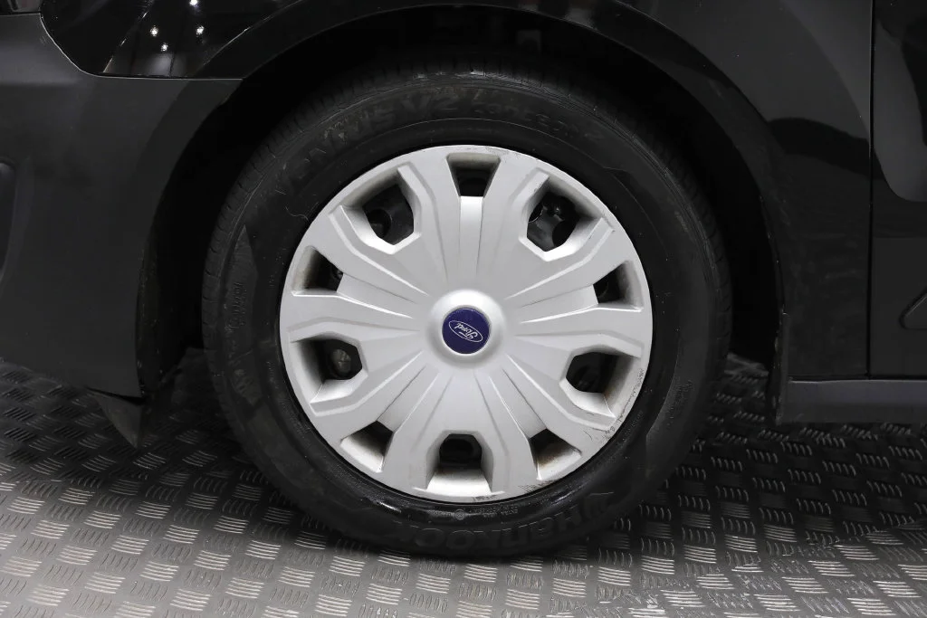 Used 2022 Black Ford XL image 30