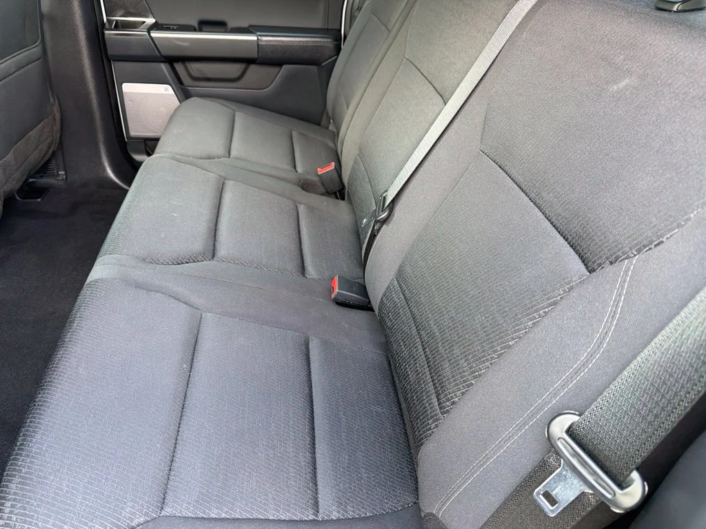 Used 2023 Oxford White Ford XLT image 10