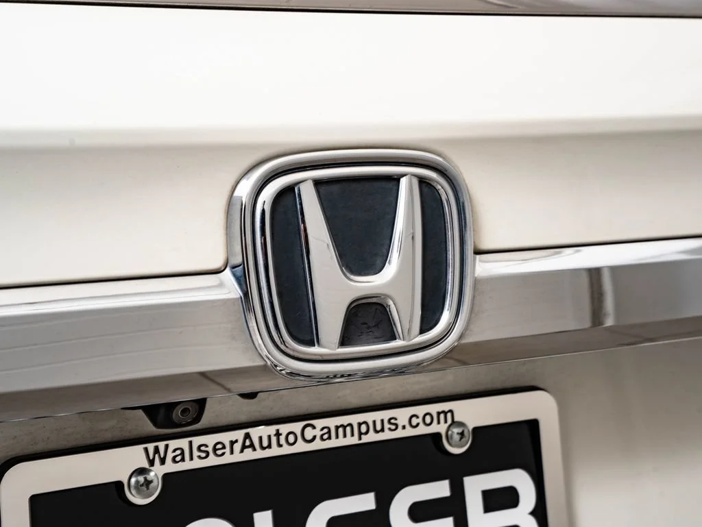 Used 2019 White Honda EX-L image 17