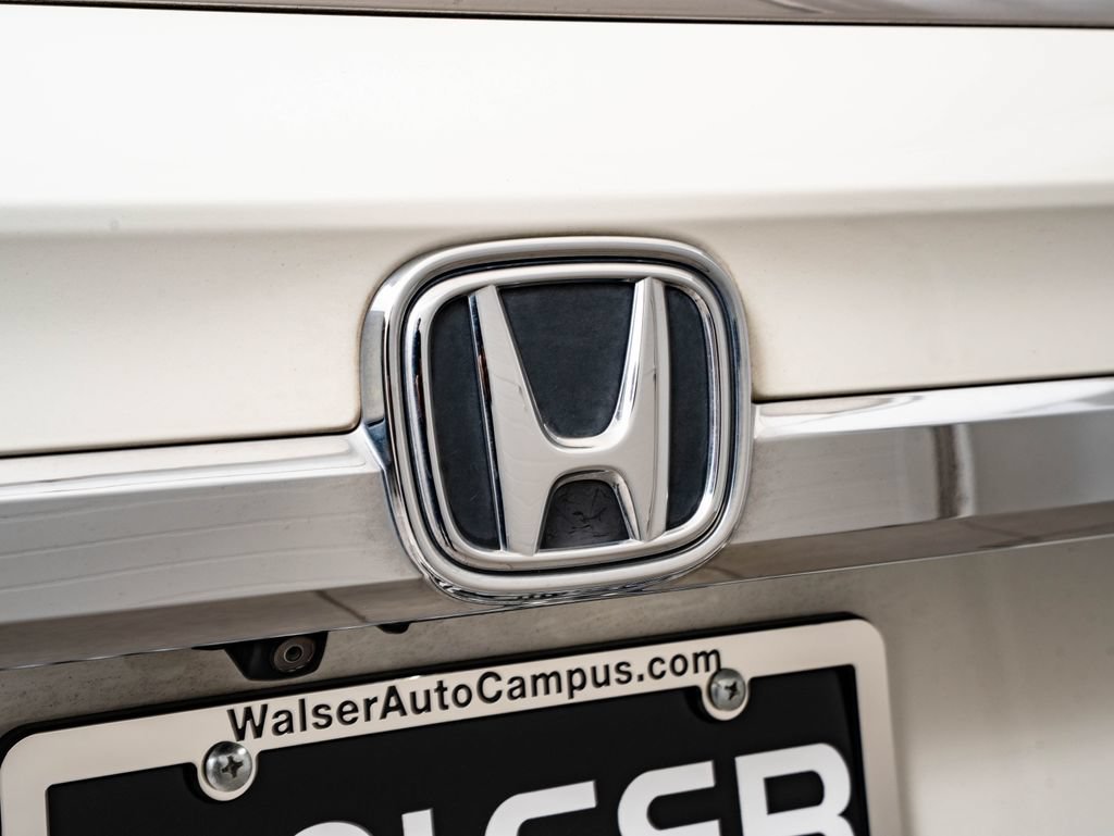 Used 2019 White Honda EX-L image 17