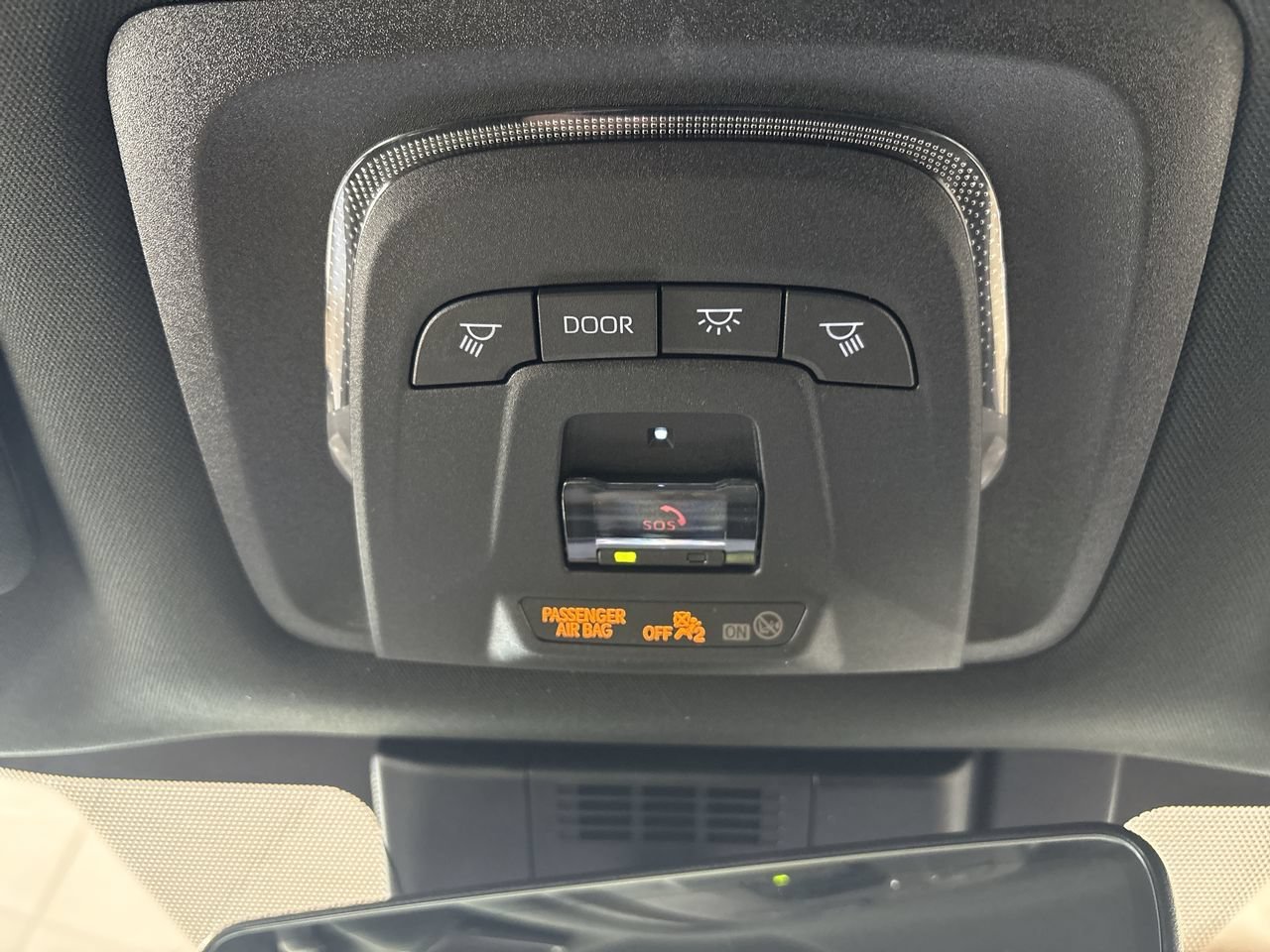 2026 Toyota C-HR SE - Photo 16