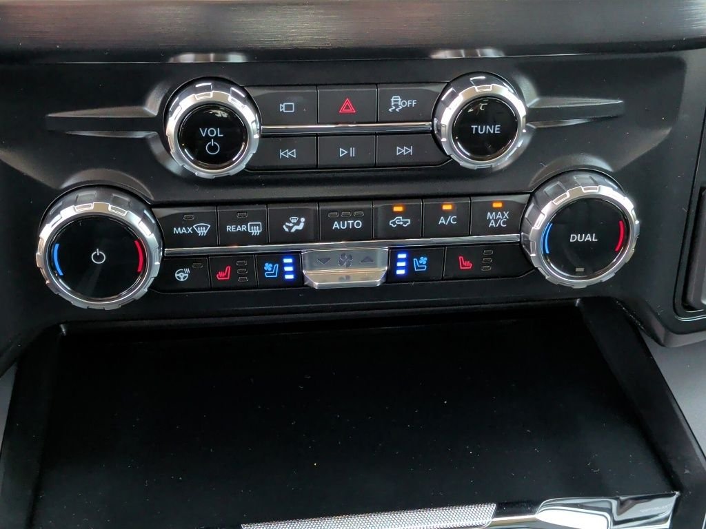 New 2026 Carbonized Gray Metallic Ford F-250® Lariat® image 31