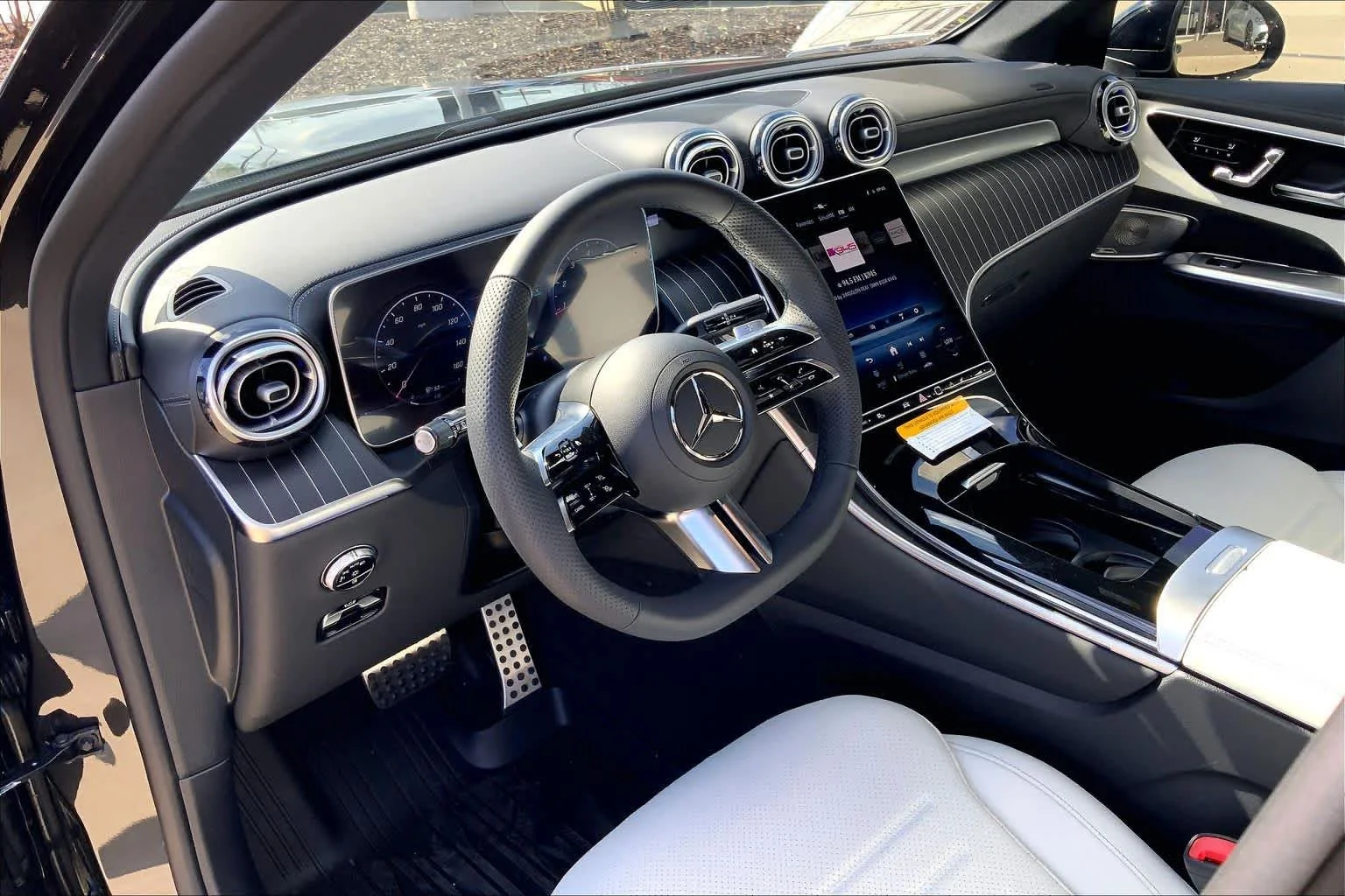 New 2026 Graphite Grey Metallic Mercedes-Benz GLC 300 image 8