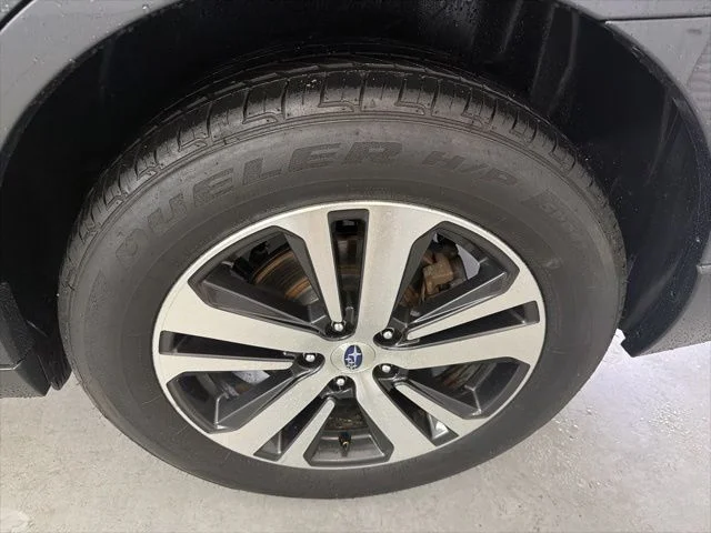 Used 2019 Magnetite Gray Metallic Subaru 3.6R image 27