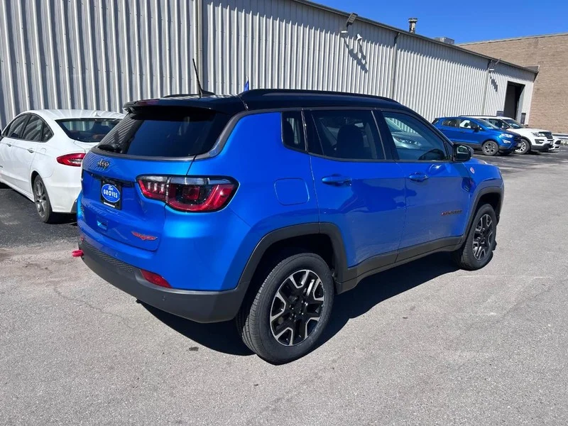 Certified Used 2021 Laser Blue Jeep 4WD Trailhawk image 5