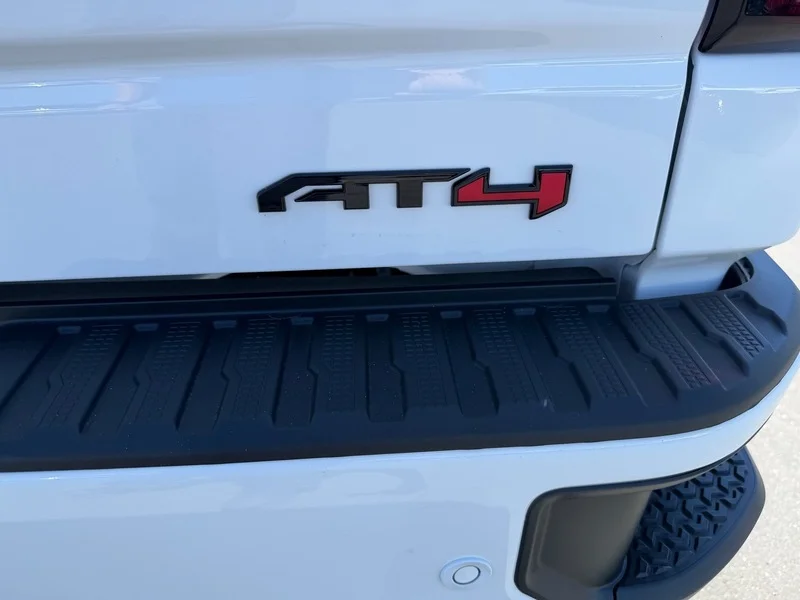 New 2026 Summit White GMC AT4 image 22