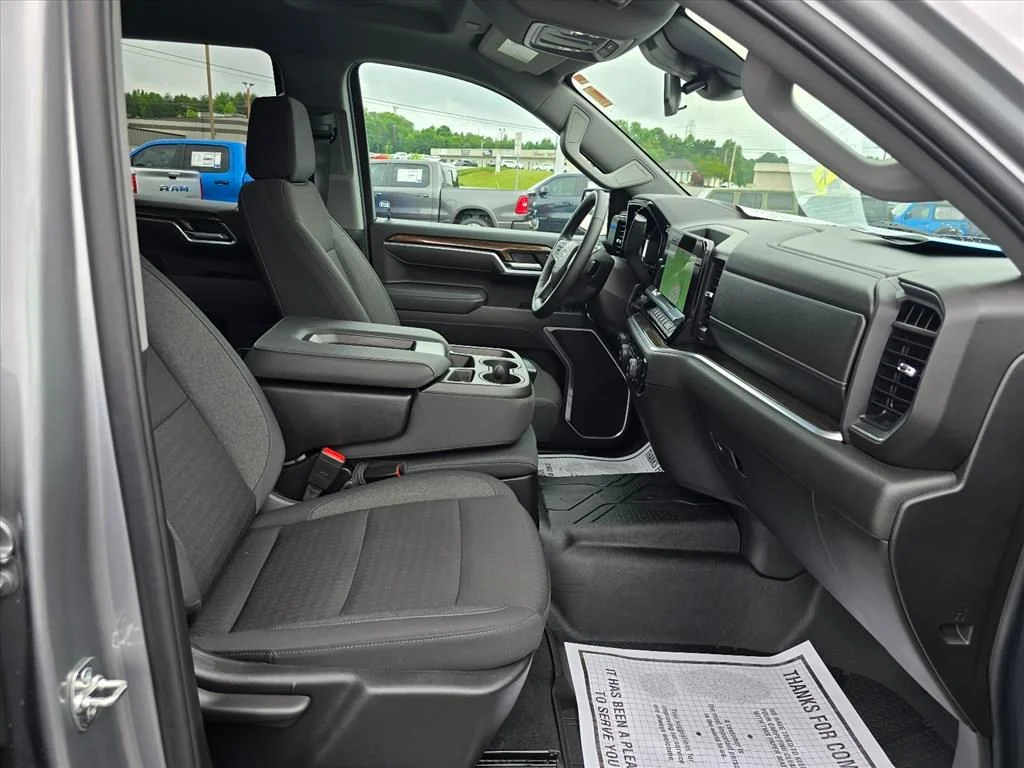 Used 2025 Gray Chevrolet RST image 14