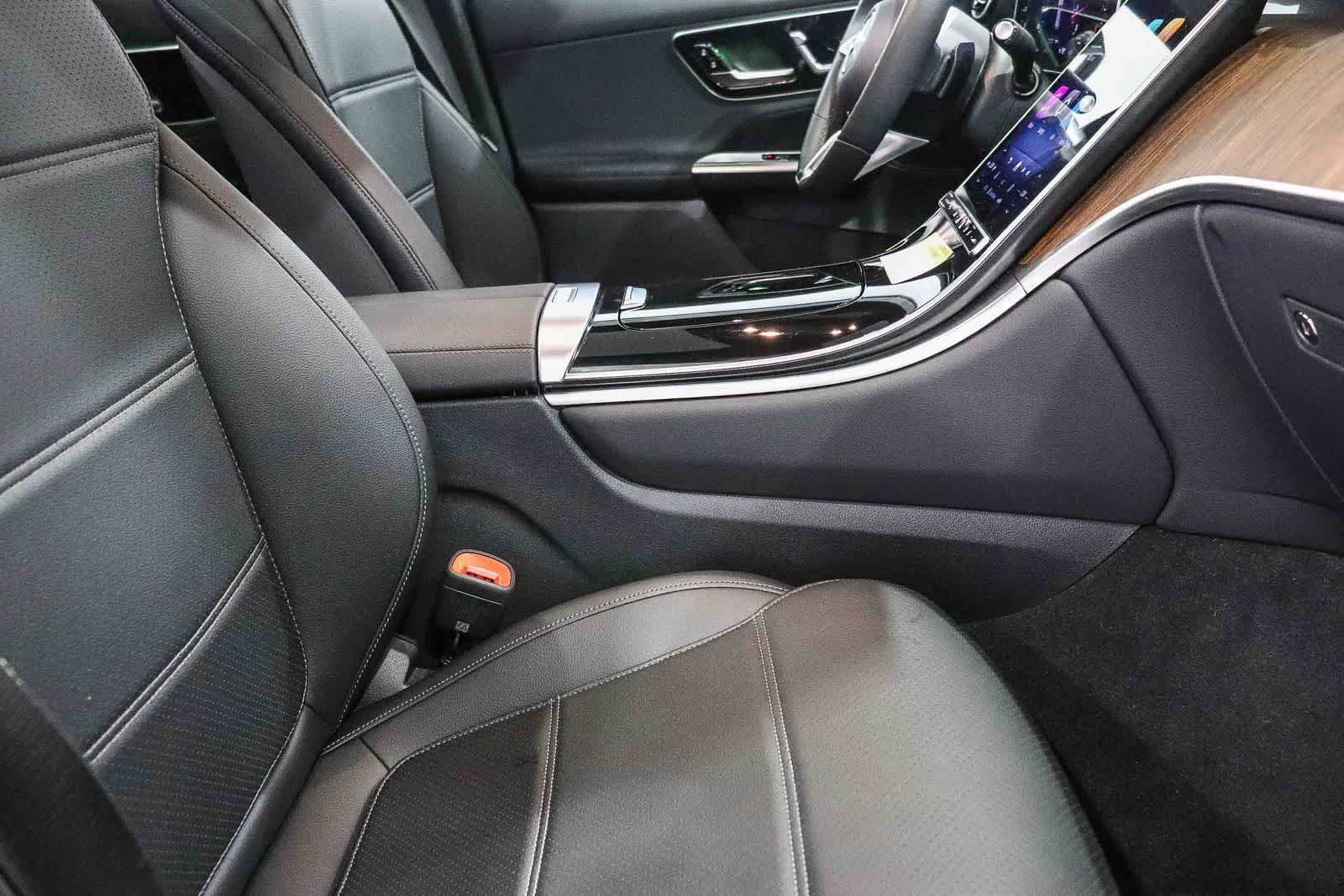Used 2026 Black Mercedes-Benz GLC 300 image 18