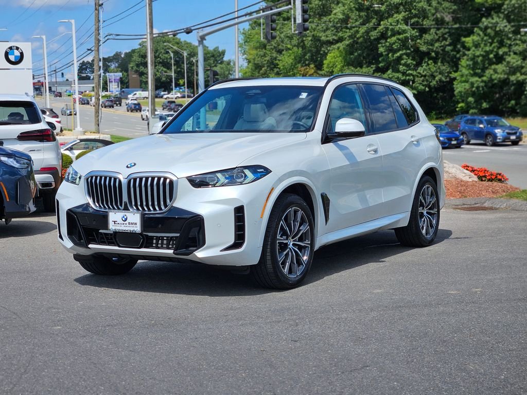 Certified Used 2026 Mineral White Metallic BMW xDrive40i image 3