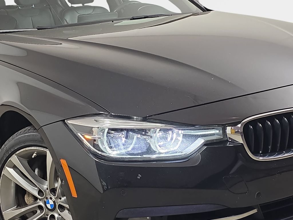 Used 2016 Black Sapphire Metallic BMW 340i xDrive image 35