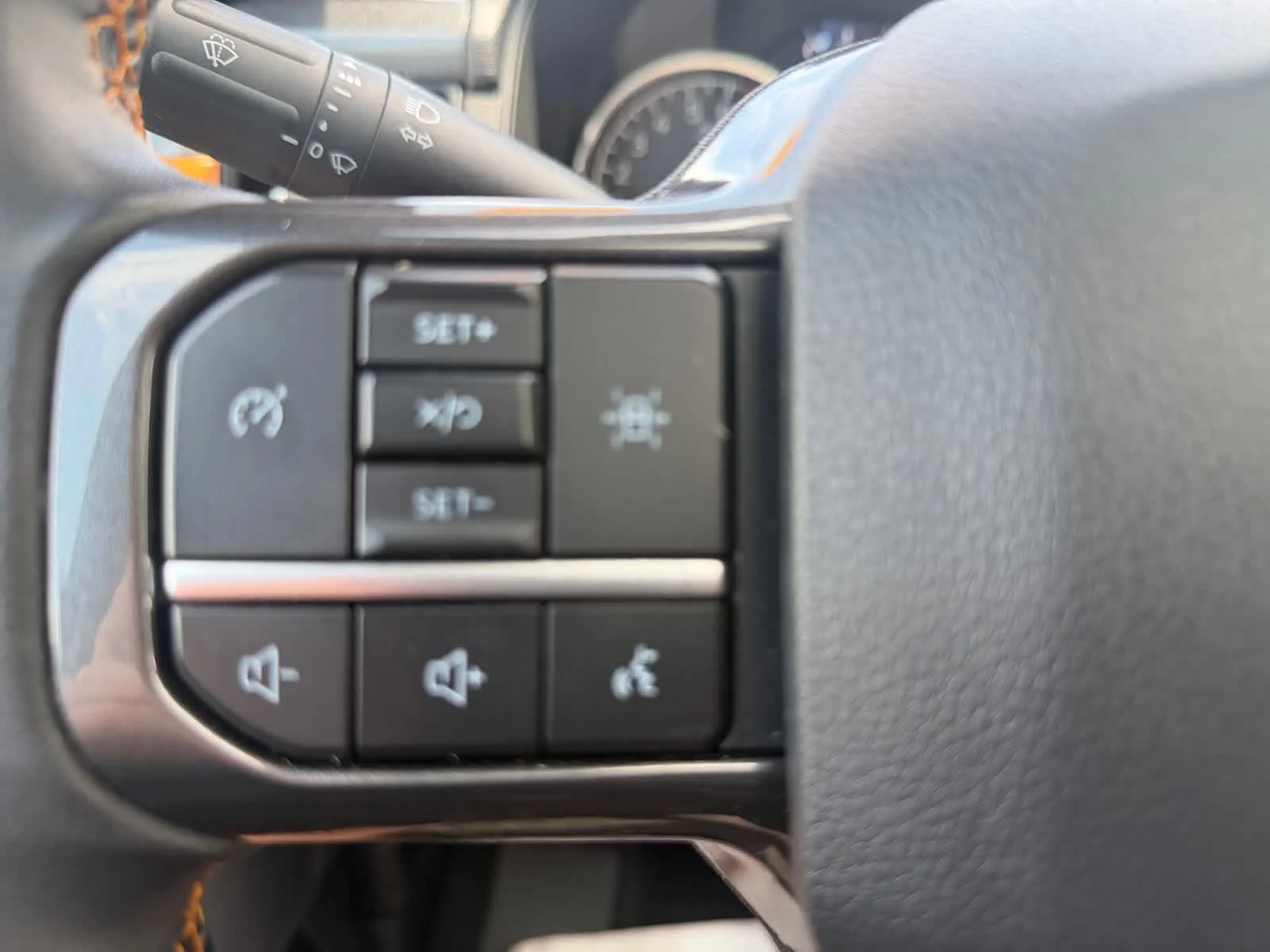 Used 2023 Oxford White Ford Tremor image 34
