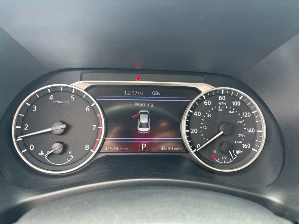 Used 2022 Gray Nissan SV image 21