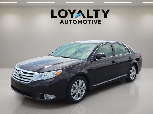 Used 2011 Red Toyota Base image 1