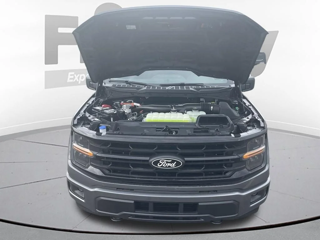 New 2026 Carbonized Gray Metallic Ford XLT image 33