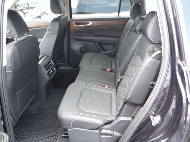 Used 2025 Black Volkswagen 2.0T SE image 28