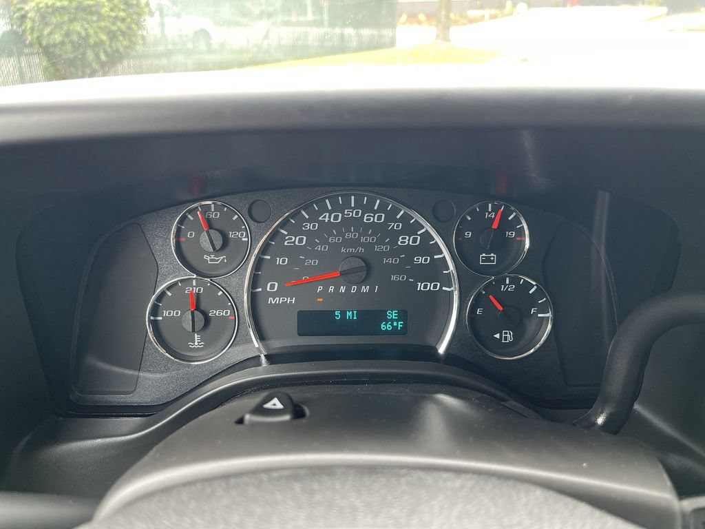 New 2026 Summit White GMC Work Van image 11