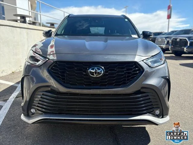 Certified Used 2025 MAGNETIC GRAY MET. Toyota  image 12