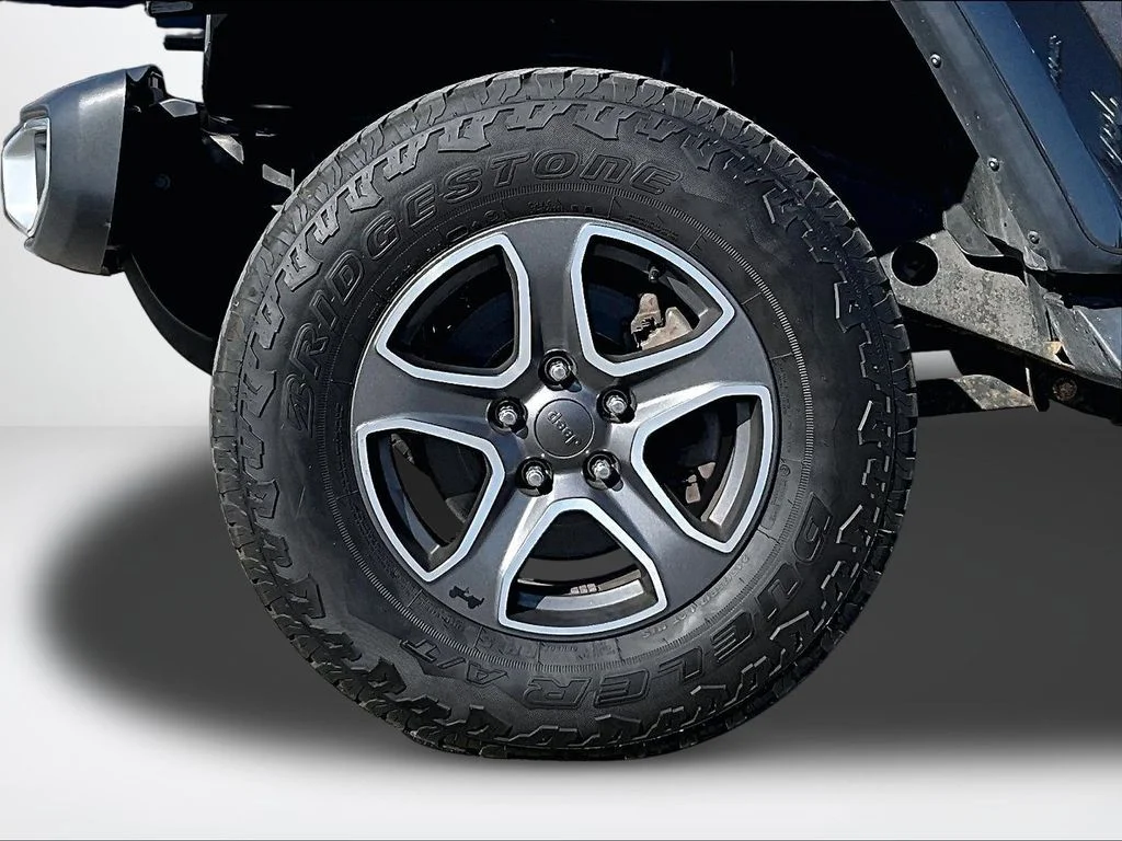 Used 2019 Gray Jeep Unlimited Sahara image 10