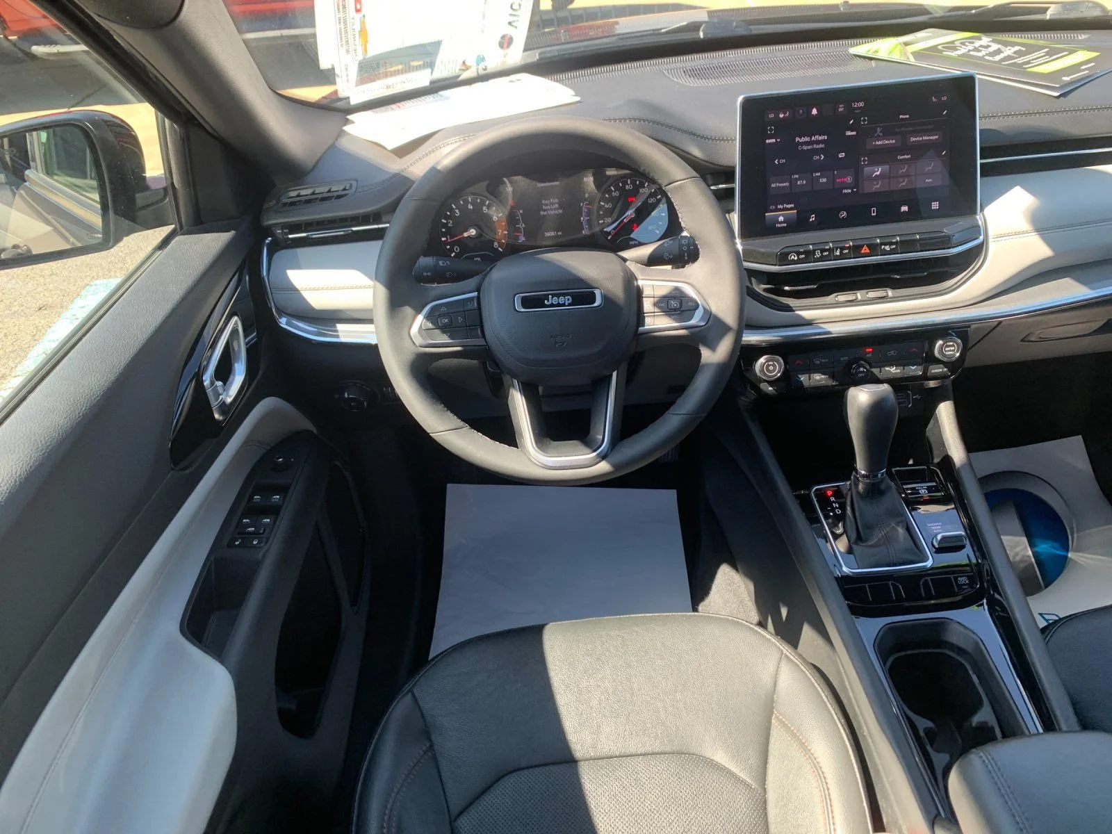 Used 2023 Gray Jeep Limited 4x4 image 16