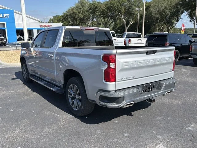 Used 2022 Silver Ice Metallic Chevrolet LT image 7