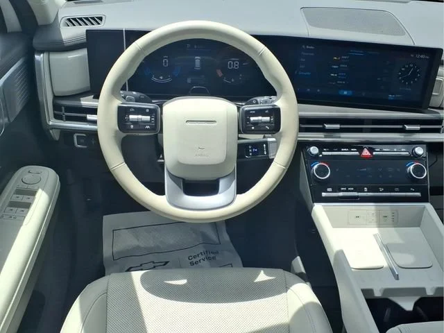 Used 2026  Hyundai SEL image 4