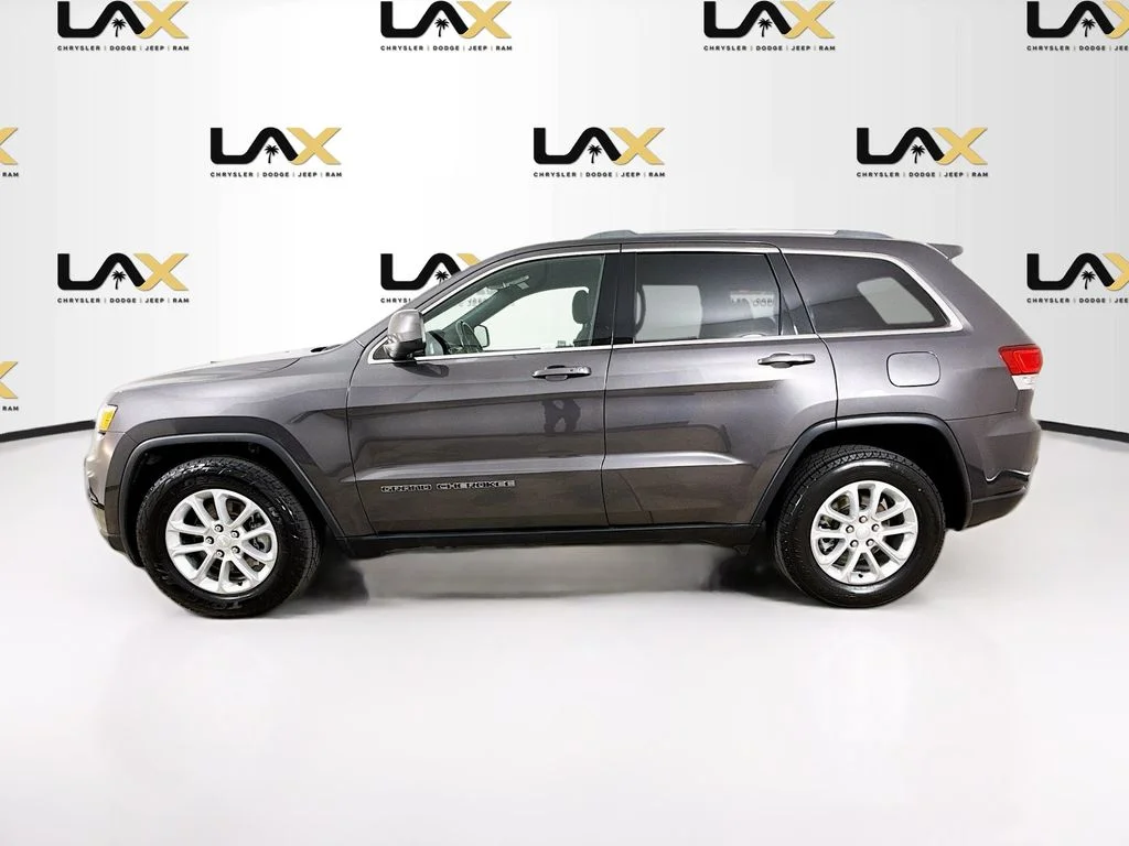 Used 2021 Gray Jeep Laredo E image 4