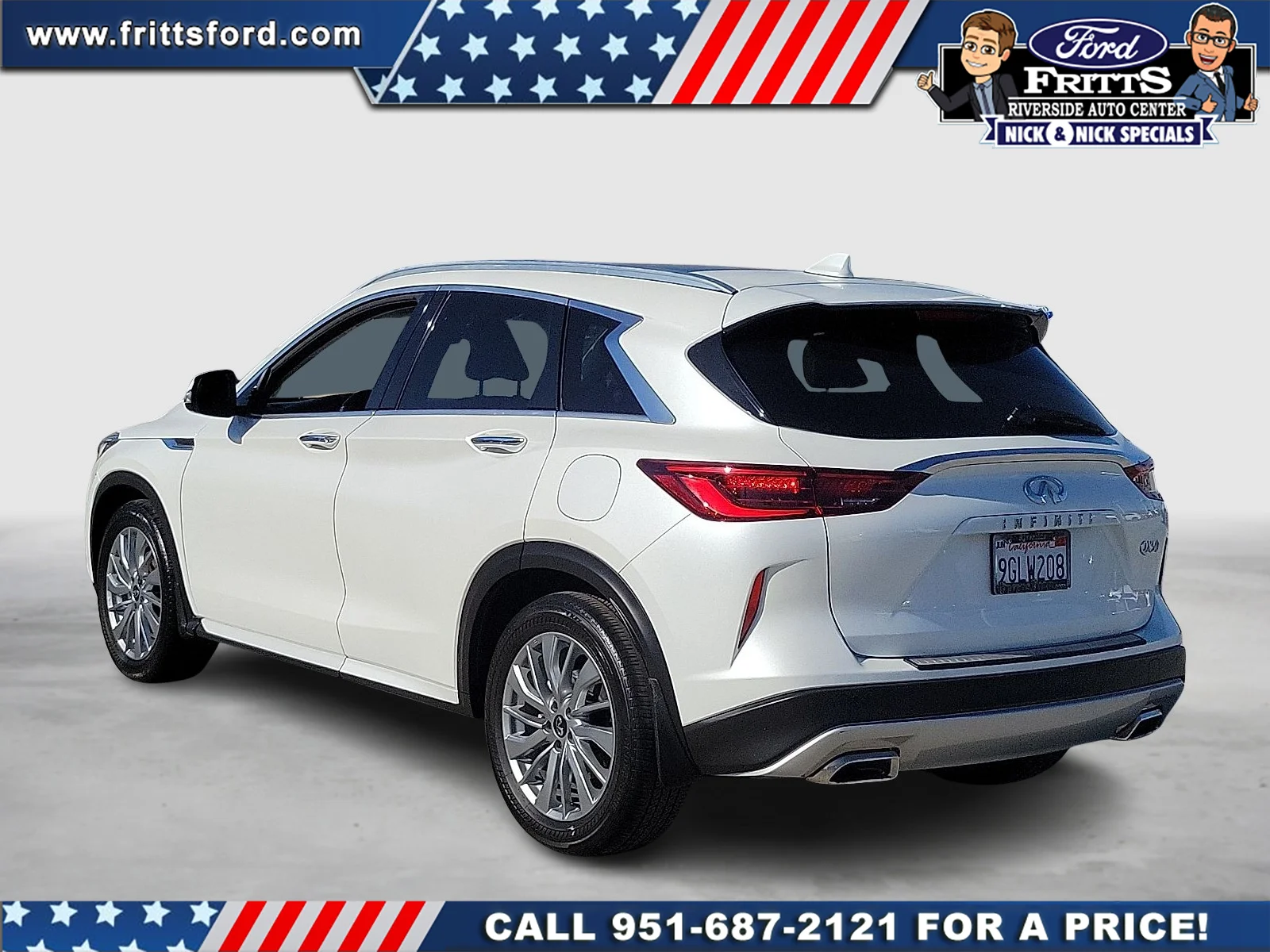 Certified Used 2023 Radiant White INFINITI LUXE image 3